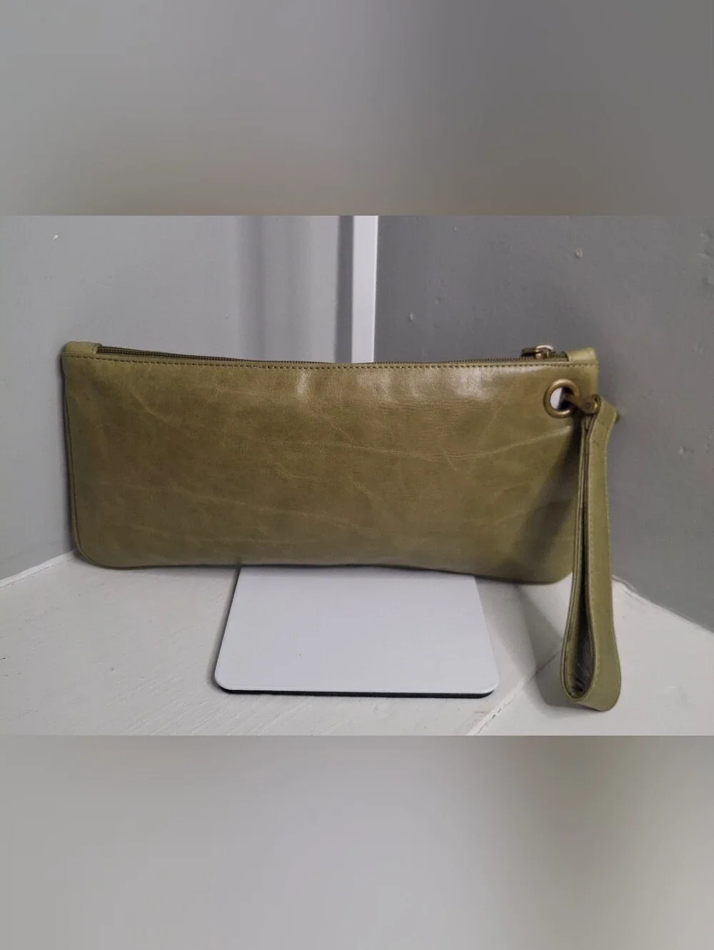 HOBO Vida Olive Green Leather Wristlet + Vintage Bond Street Wallet Set EUC